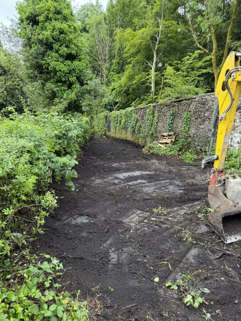 Garden in East Dunbartonshire reinstated to level after removal of Japanese Knotweed, rhizomes, and 18 tonnes of contaminated soil.